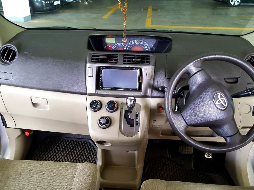 Toyota passo sette - 3 - SUV Cars  on Aster Vender