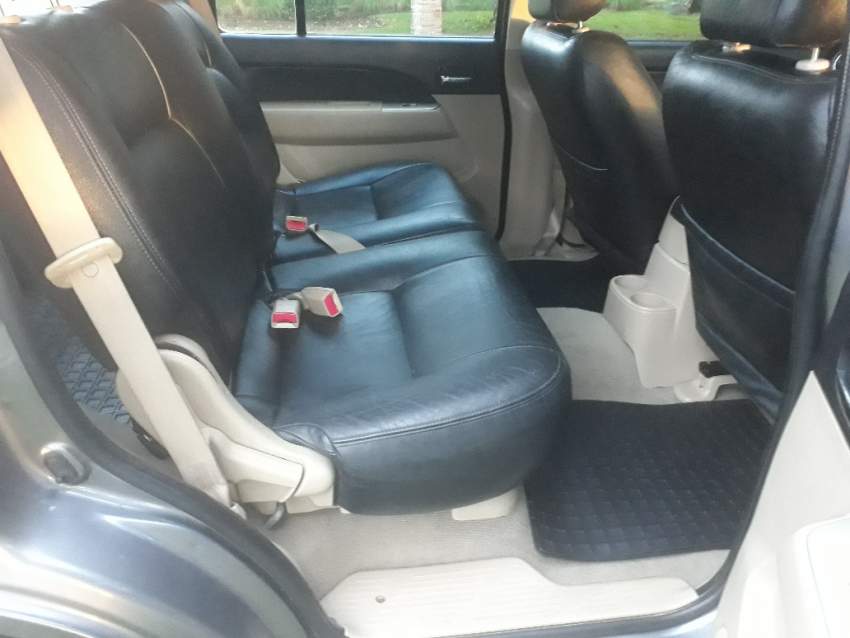 Ford Everest 2011 2.5 T - 4 - SUV Cars  on Aster Vender