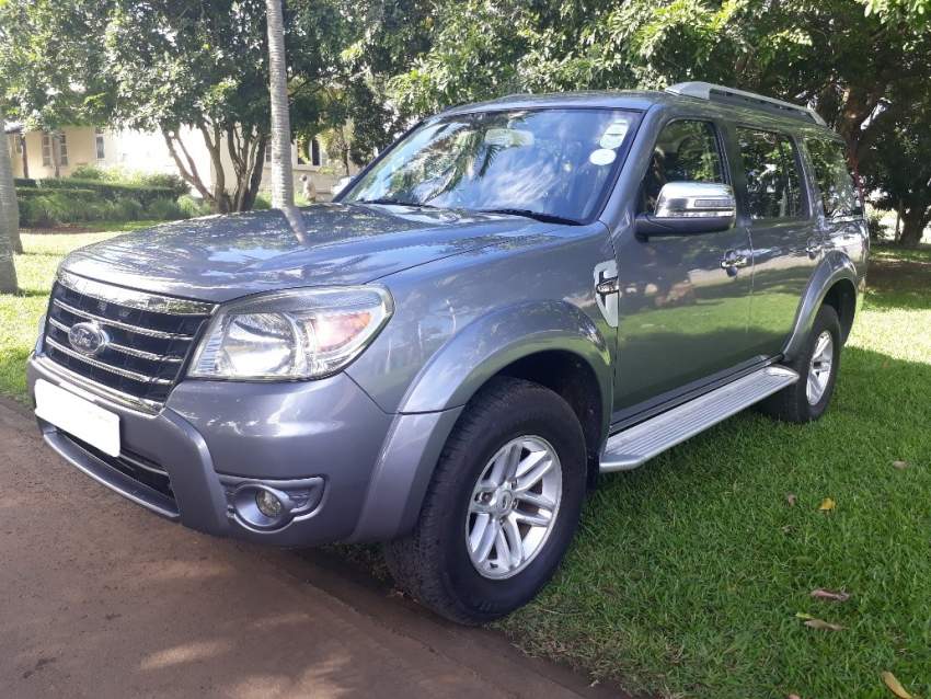Ford Everest 2011 2.5 T - 9 - SUV Cars  on Aster Vender