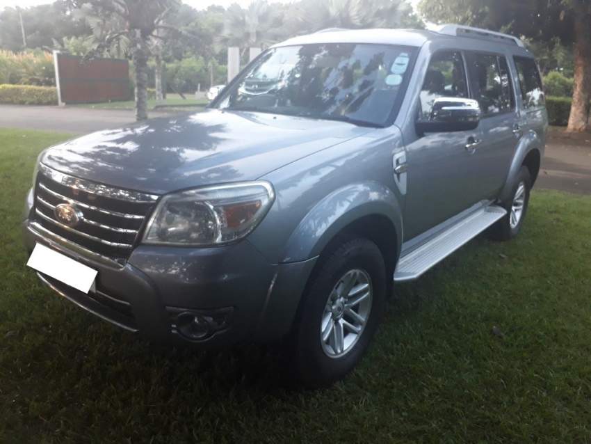 Ford Everest 2011 2.5 T - 1 - SUV Cars  on Aster Vender