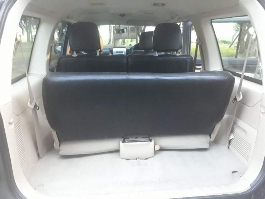 Ford Everest 2011 2.5 T - 13 - SUV Cars  on Aster Vender