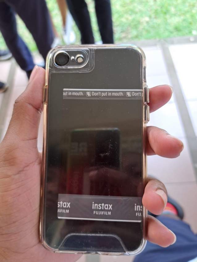 Matthieu Marianne - 1 - iPhones  on Aster Vender