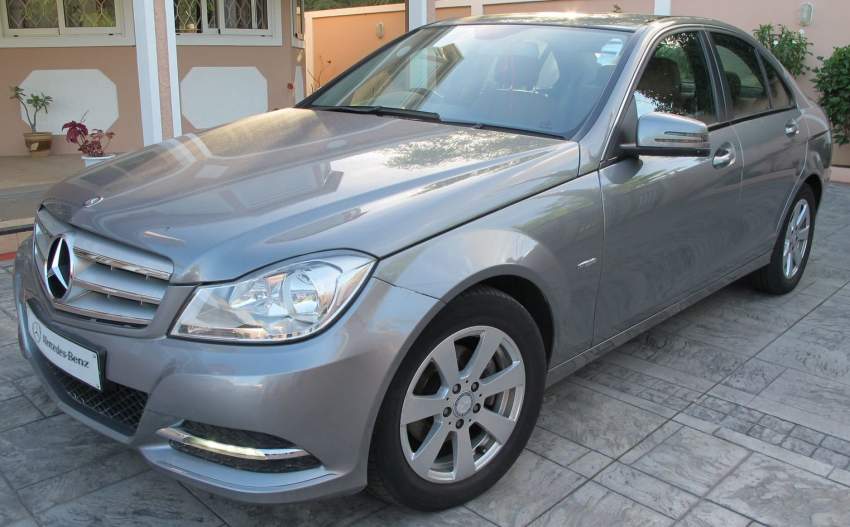 Mercedes-Benz C180 - 7 - Luxury Cars  on Aster Vender