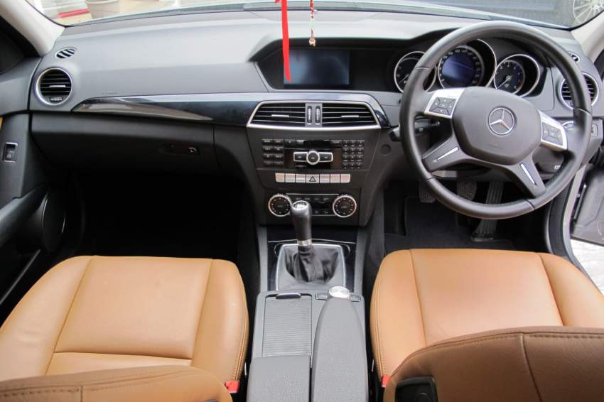 Mercedes-Benz C180 - 3 - Luxury Cars  on Aster Vender