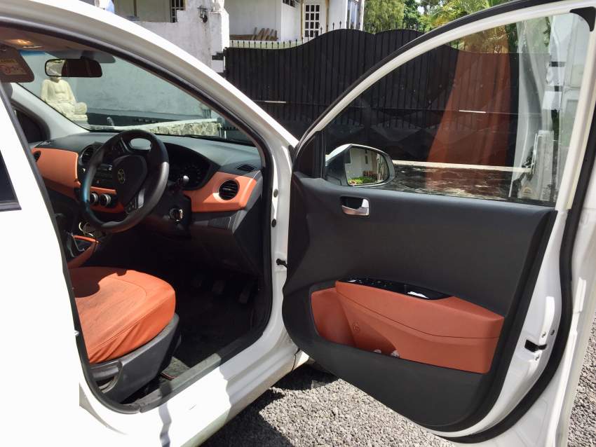 Hyundai Grand i10 - 7 - Compact cars  on Aster Vender