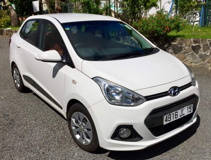 Hyundai Grand i10 - 1 - Compact cars  on Aster Vender