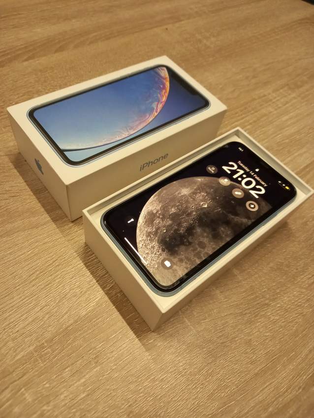 IPHONE XR FOR SALE (blue) on Aster Vender