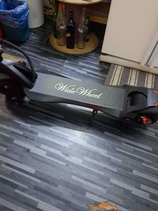 Wide wheel - 0 - Electric Scooter  on Aster Vender