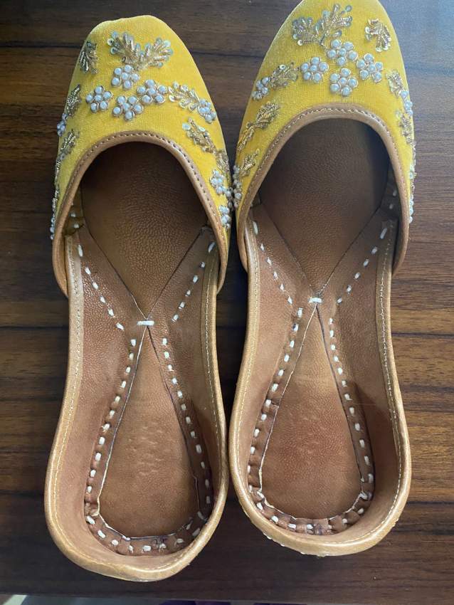 Indian Shoes ( Jutti )
