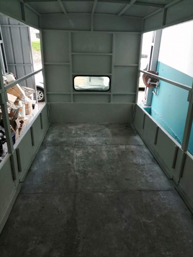 Hyundai White Goods Vehicle Truck with Tail Lift Facility - 2 - Truck bed  on Aster Vender