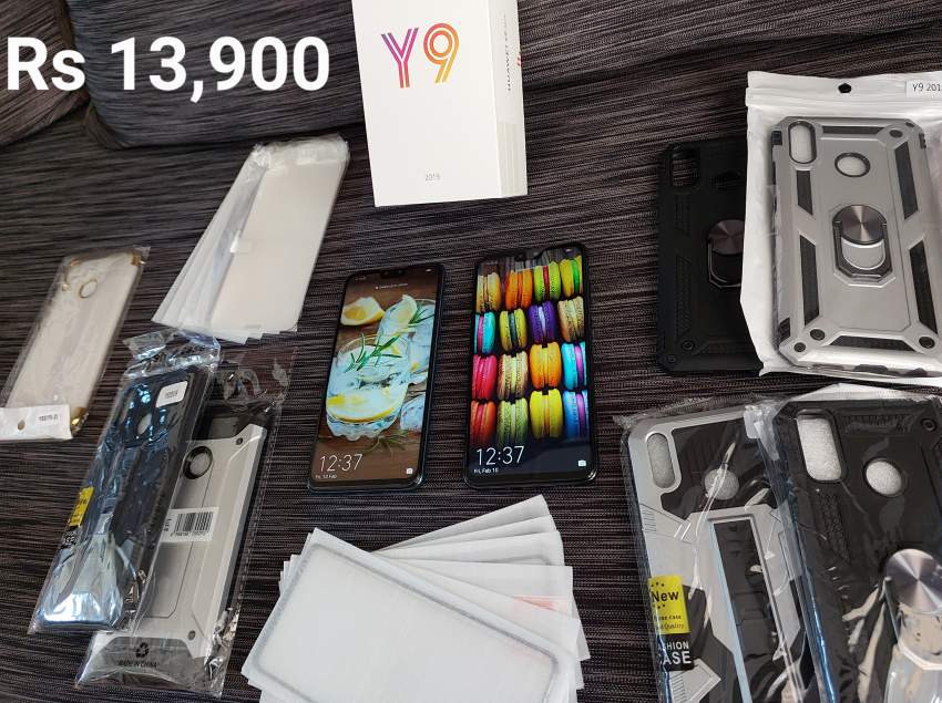 Bundle 2x Huawei Y9 2019 + accessories on Aster Vender