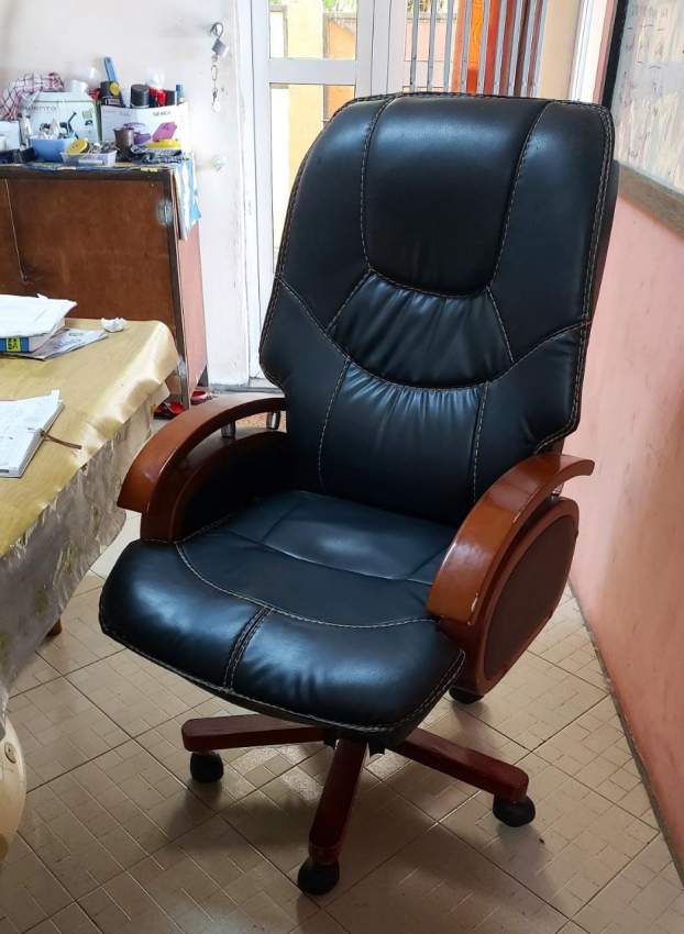 Desk chair - 1 - Desk chairs  on Aster Vender