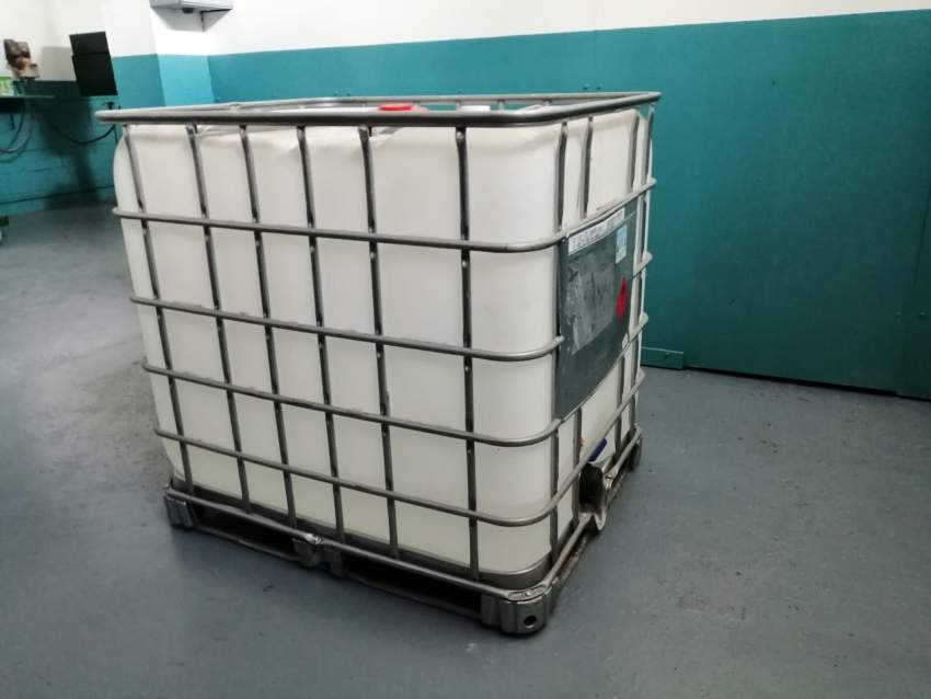 IBC Tank Plastic - 1000 Lts - 1 - Others  on Aster Vender