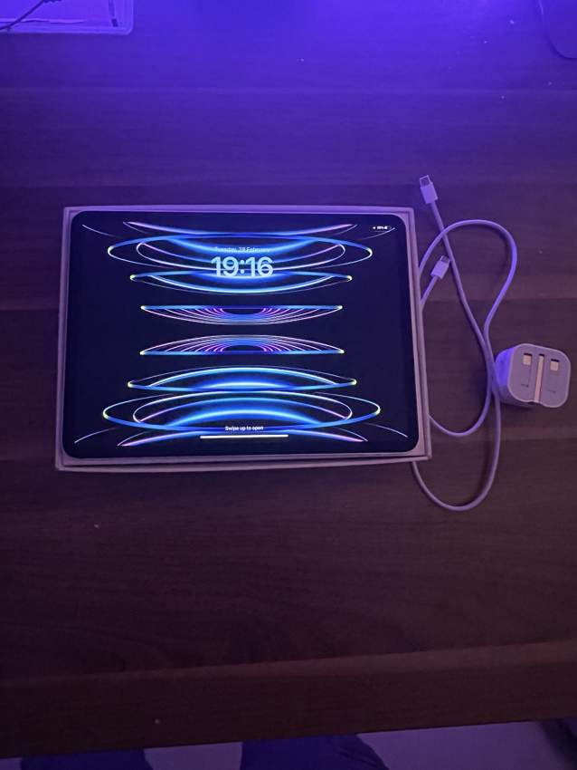 iPad Pro 4th gen - 0 - Tablet  on Aster Vender