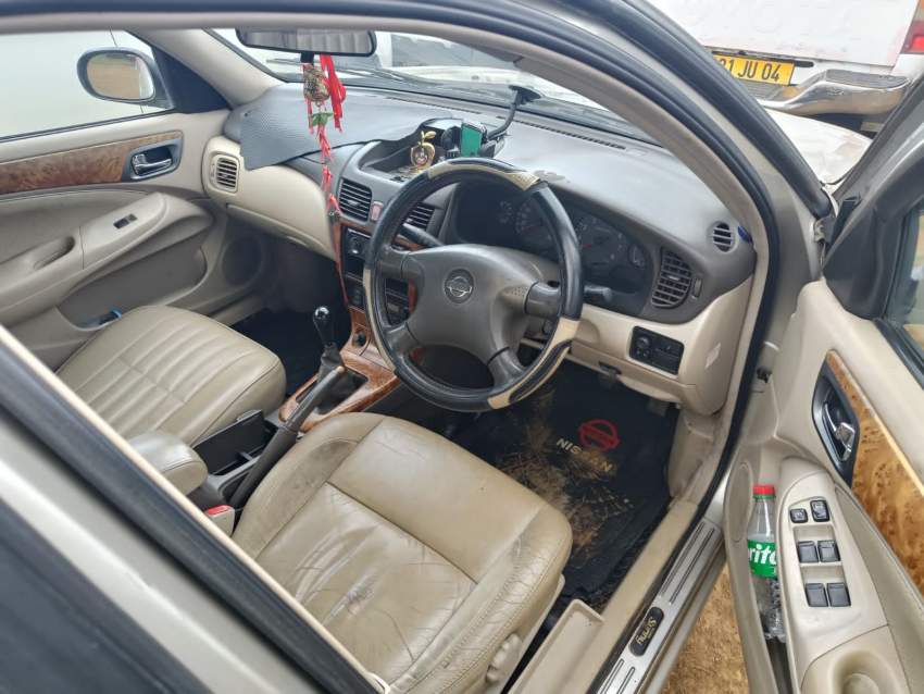 Nissan sunny super luxury - 5 - Luxury Cars  on Aster Vender