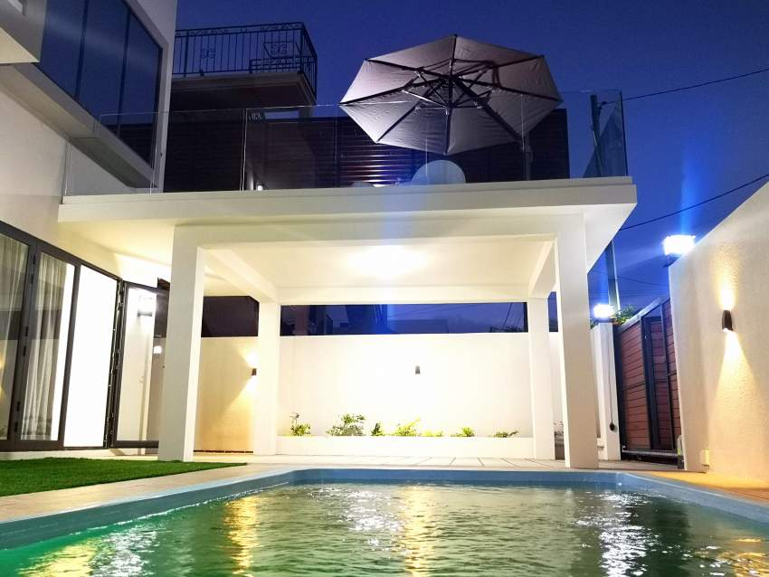 Two New Modern fully furnished ideally located Villas for SALE - 1 - Villas  on Aster Vender