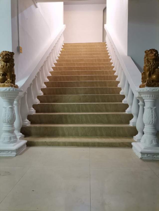 Beautiful Huge House on Aster Vender