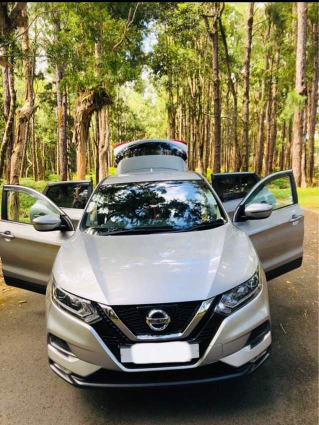 Nissan Qashqai 2018 - 5 - SUV Cars  on Aster Vender