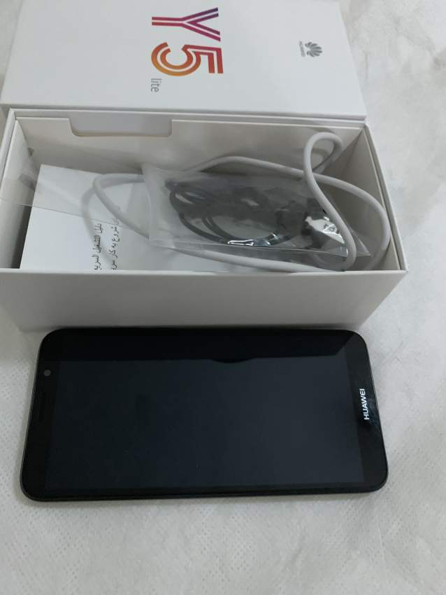 A vendre: Huawei Y5 LITE - 2 - Android Phones  on Aster Vender