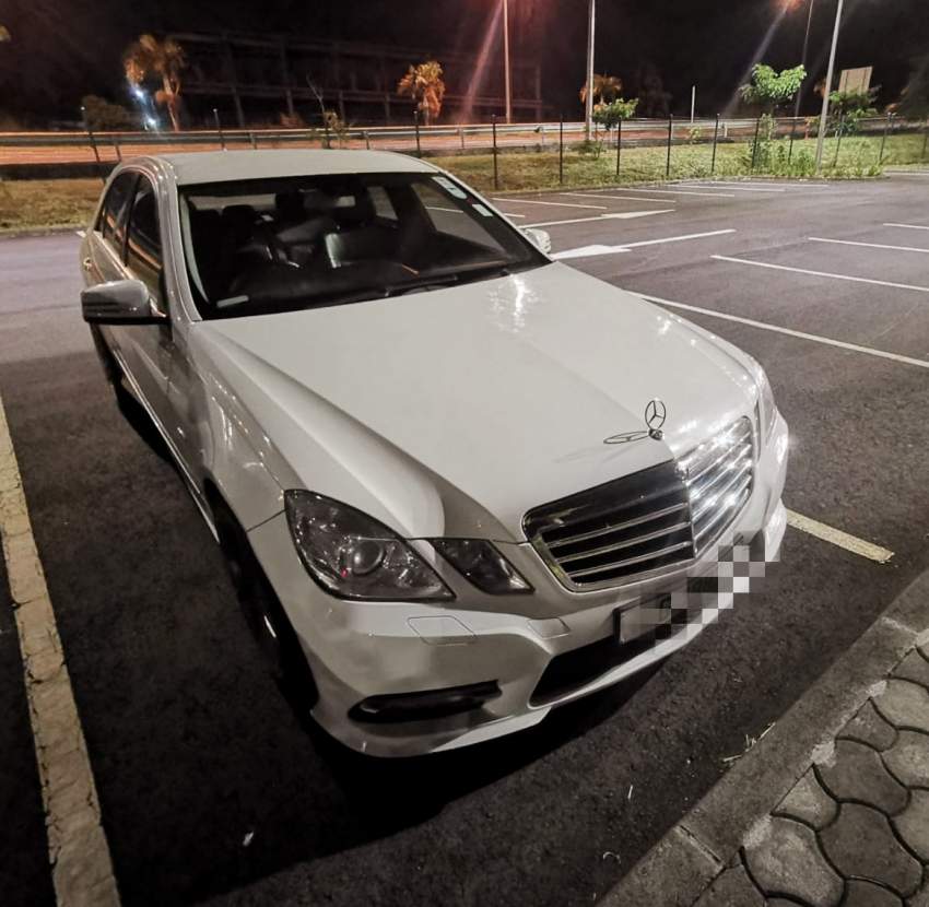 Mercedes-Benz E250 AMG - 1 - Luxury Cars  on Aster Vender