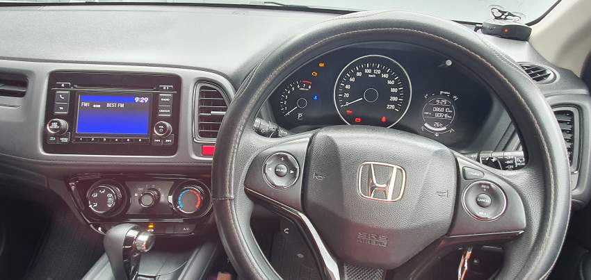 Honda HRV - 5 - Family Cars  on Aster Vender