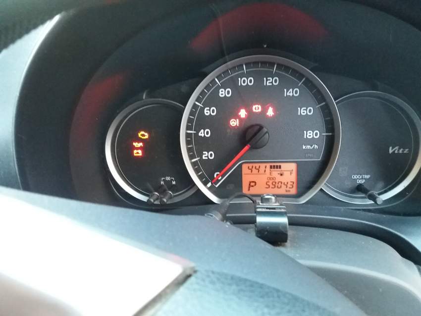 TOYOTA VITZ 1300CC - 8 - Compact cars  on Aster Vender