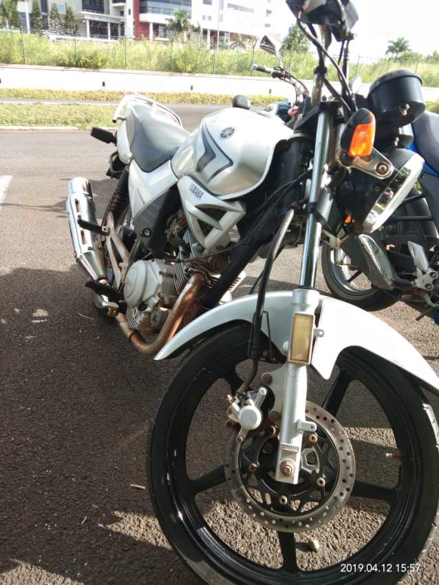 YAMAHA Ybr 125 cc - 5 - Roadsters  on Aster Vender