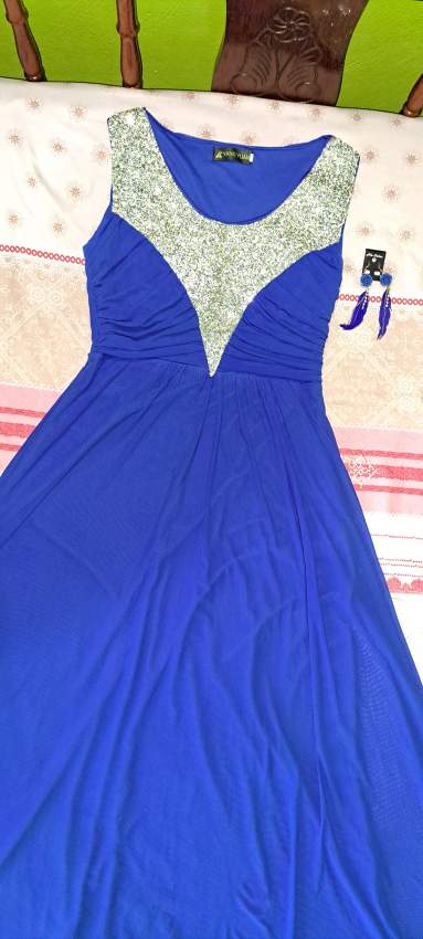 Longue robe de soiree couleur bleue marine Yang Yuan