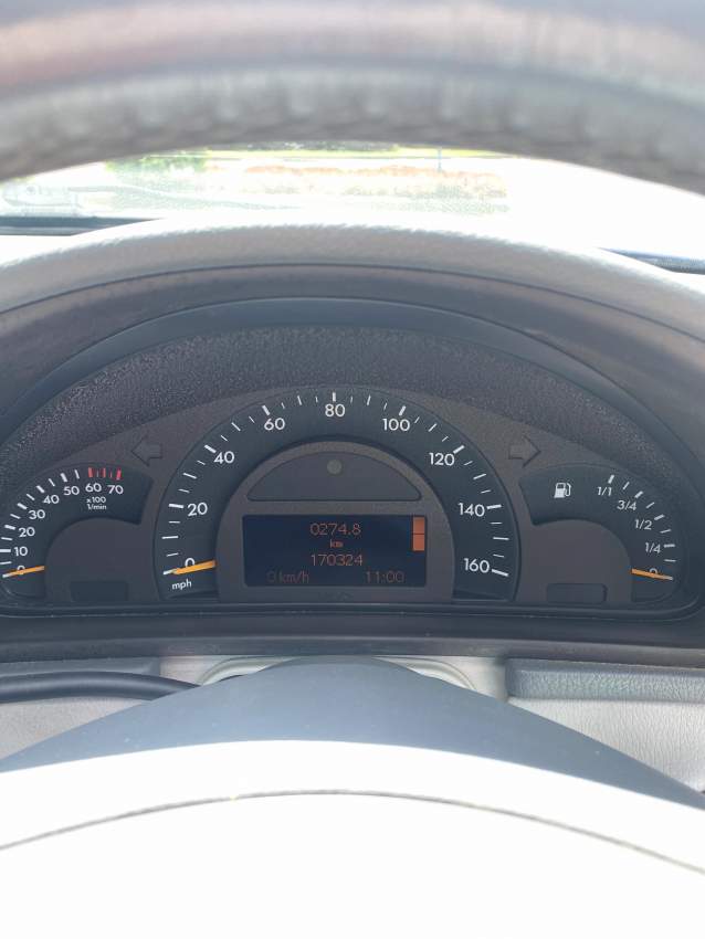 Mercedes-Benz 2002 C200 Kompressor - 2 - Family Cars  on Aster Vender