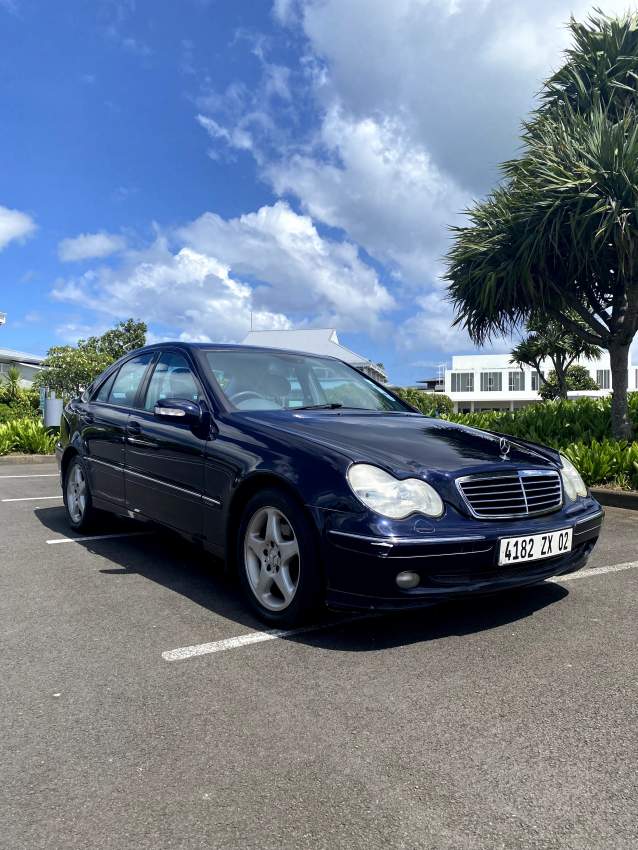 Mercedes-Benz 2002 C200 Kompressor on Aster Vender