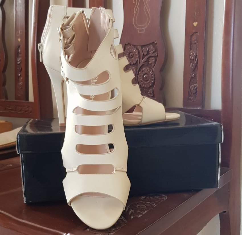 Lady shoes - 2 - Women's shoes (ballet, etc)  on Aster Vender