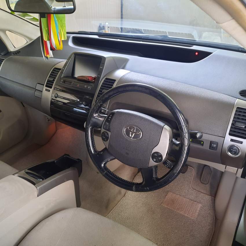 Toyota Prius 2008 - 2 - Family Cars  on Aster Vender