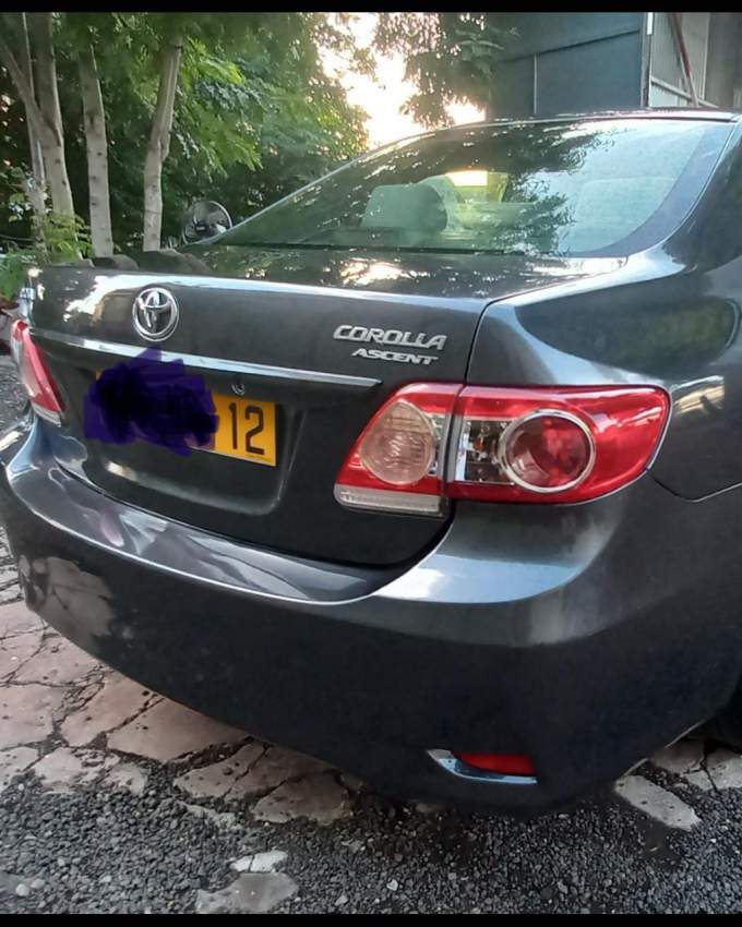 Toyota corolla a vendre year 2012 - 2 - Family Cars  on Aster Vender