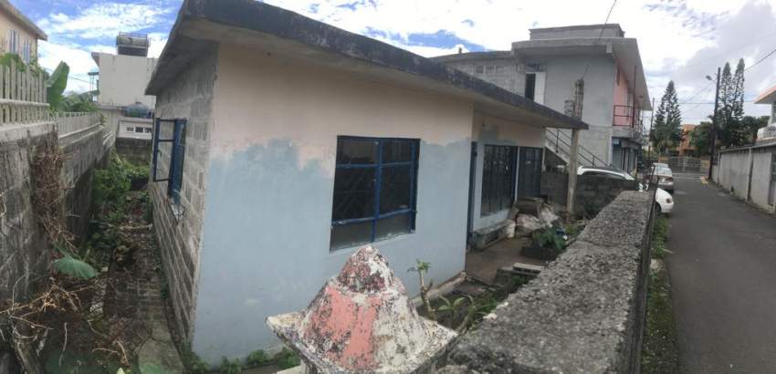 House for sale at Ramjee lane Glenpark  vacoas - 3 - House  on Aster Vender