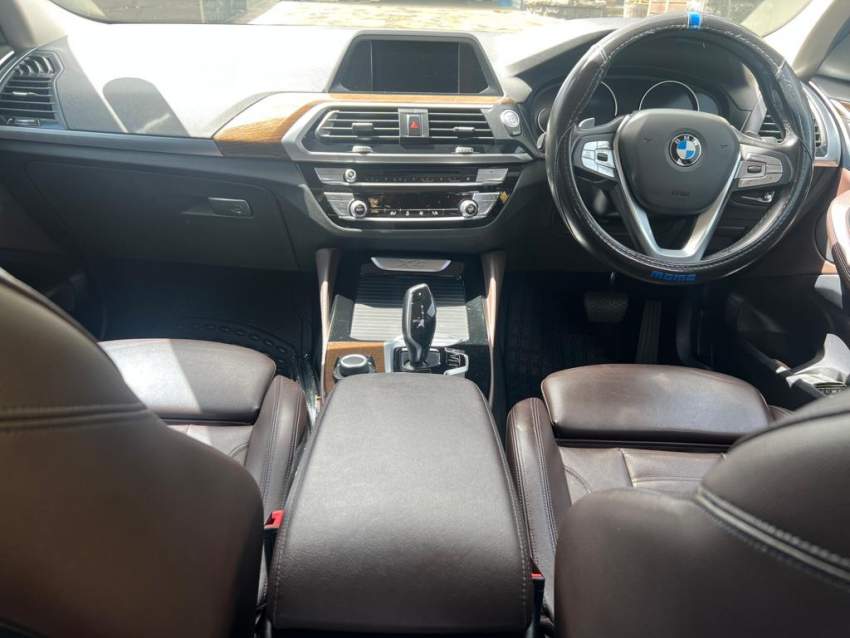 BMW X4 DRIVE 30i - 1 - SUV Cars  on Aster Vender