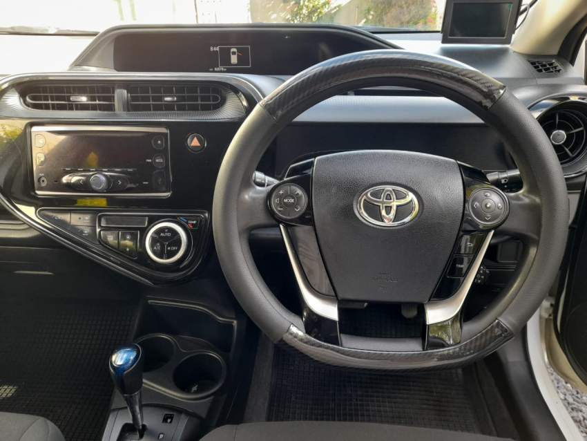Toyota prius c - 0 - Off Roader Cars  on Aster Vender
