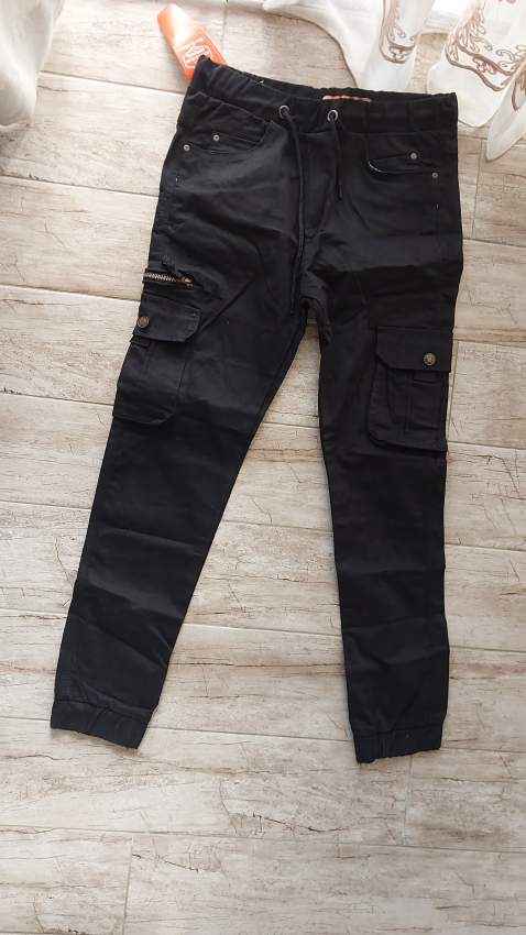 Cargo pants (brand new ) size 32 - 1 - Pants (Men)  on Aster Vender