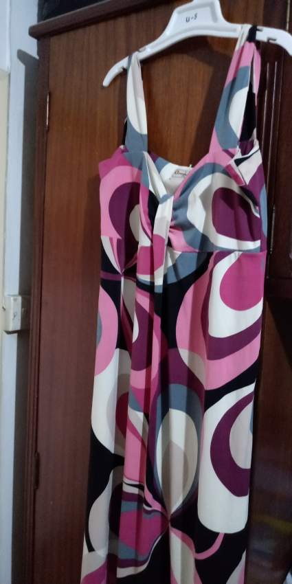 Robes neuves à petits prix. - 0 - Dresses (Women)  on Aster Vender