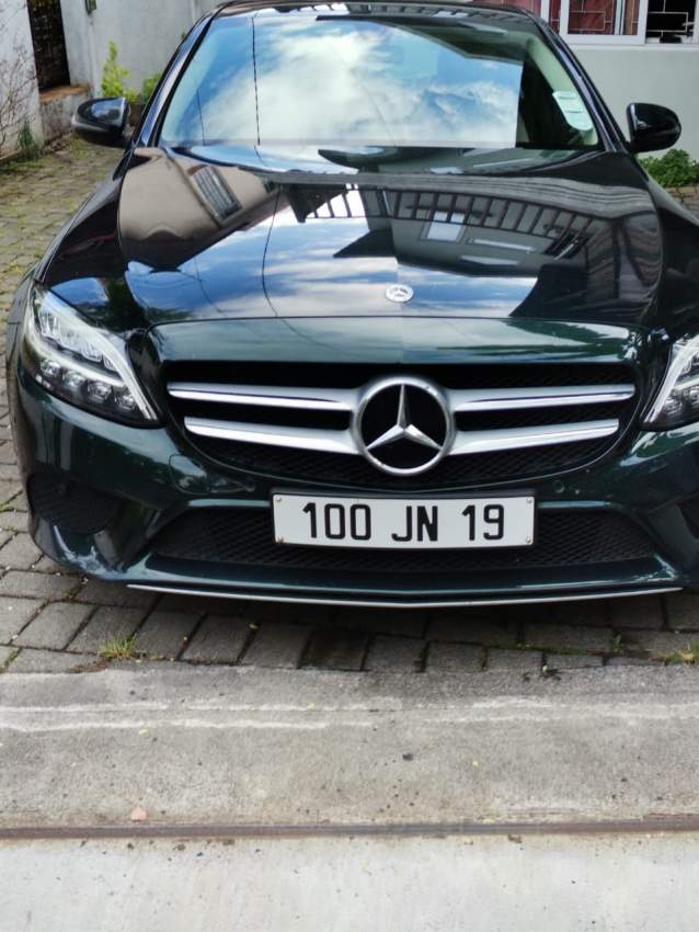 Mercedes C180 Year January 2019 - 3 - Luxury Cars  on Aster Vender