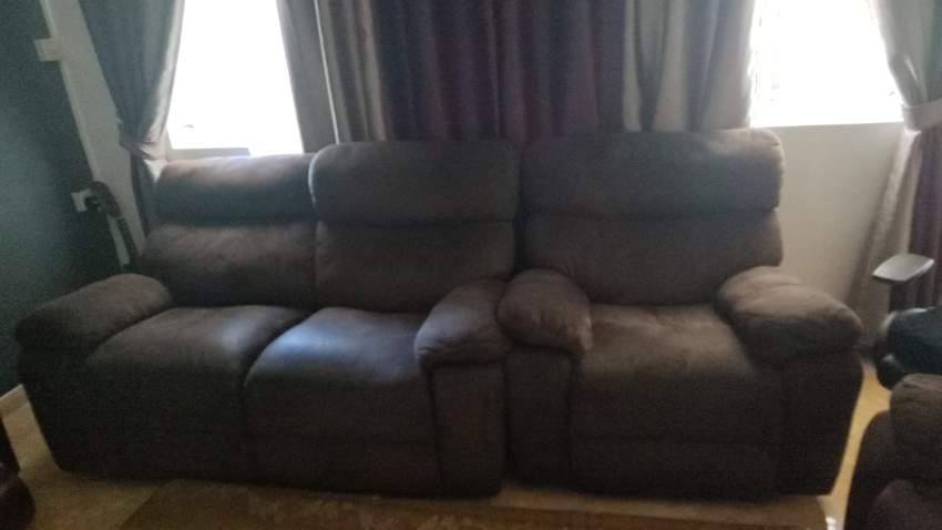 For sale sofa set recliner - 1 - Living room sets  on Aster Vender