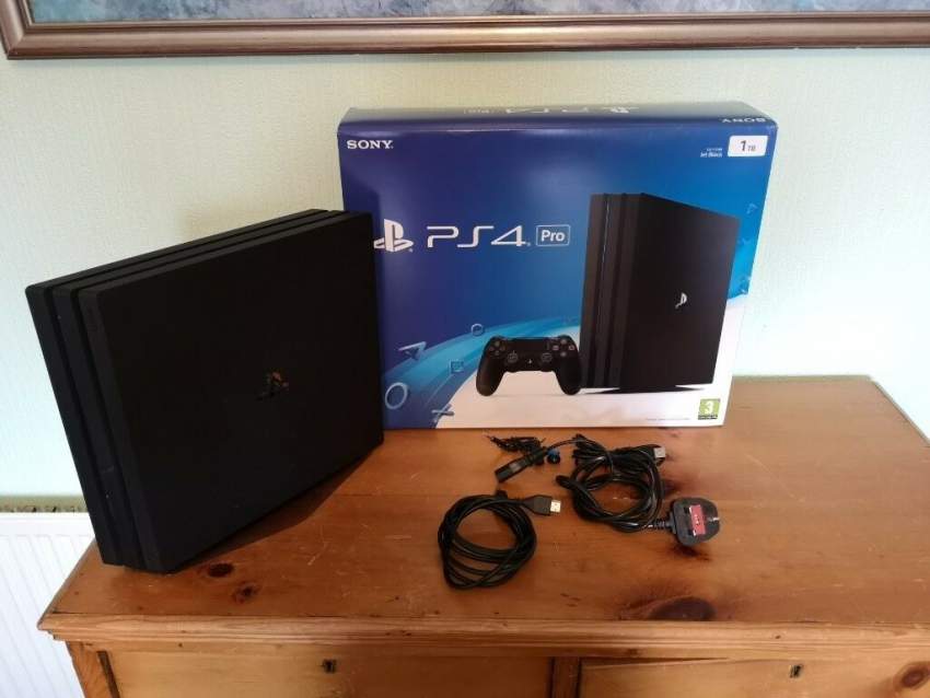 Ps4 pro with controller  - 2 - Others  on Aster Vender