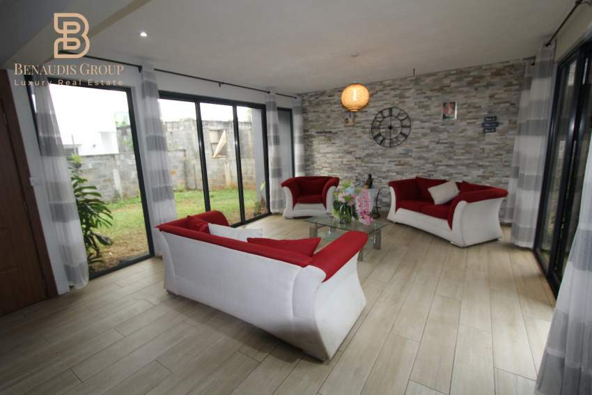 À VENDRE TERRE ROUGE PRÊT-À-VIVRE VILLA DE 321M² 4 CHBRES VUE 360° JAR - 4 - House  on Aster Vender