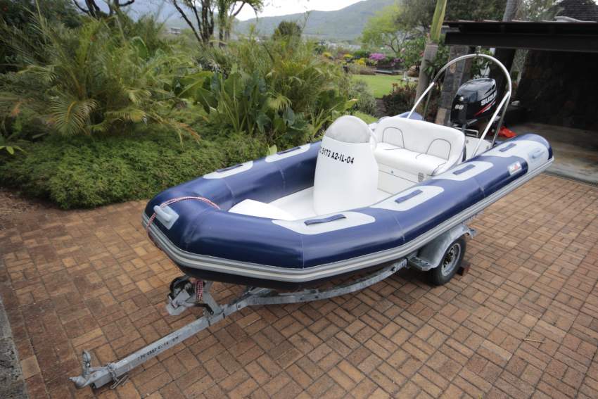 Avon 4.2m rigid inflatable with 60 HP Suzuki on professional trailer.  - 2 - Boats  on Aster Vender