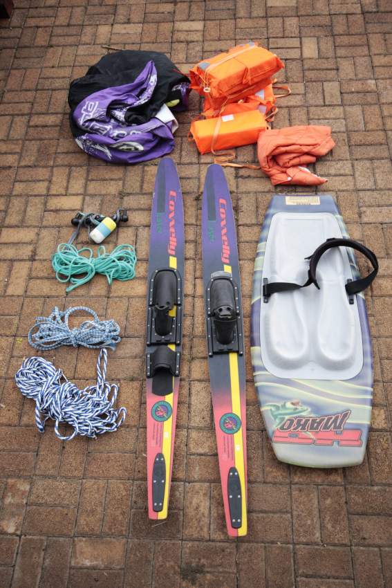 Avon 4.2m rigid inflatable with 60 HP Suzuki on professional trailer.  - 3 - Boats  on Aster Vender