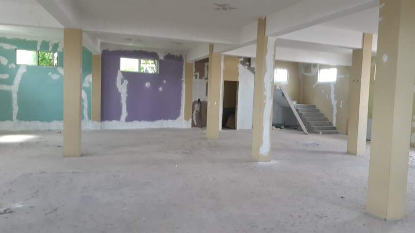 Rental of Commercial Building - 4 - Commercial Space  on Aster Vender