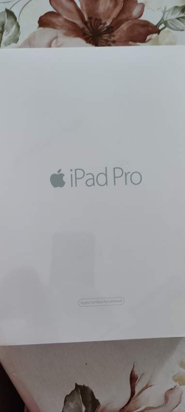 Apple IPad pro 32Gb wifi model A1673 - 1 - Tablet  on Aster Vender