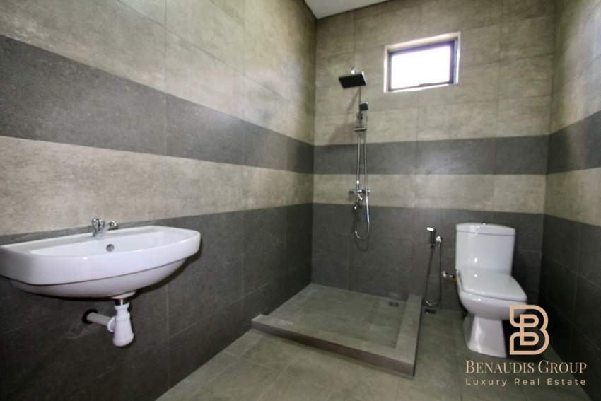 À VENDRE PEREYBERE, VILLA N°2 SUR 185M² HAB 4 CAC PISCINE JARD 274M² - 5 - House  on Aster Vender