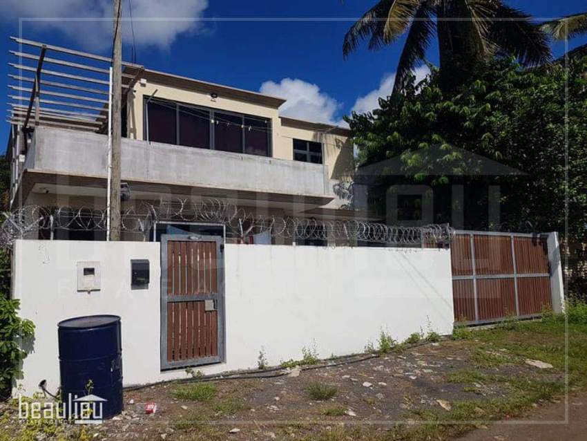 Storey house for sale in Goodlands Aster Vender Land