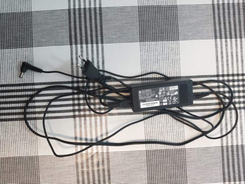 Get the cinema experience at home with our New projector. - 1 - All electronics products  on Aster Vender