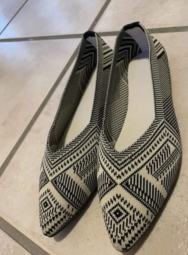 Women’s geometric design ballet flats-37-39 - 1 - Women's shoes (ballet, etc)  on Aster Vender